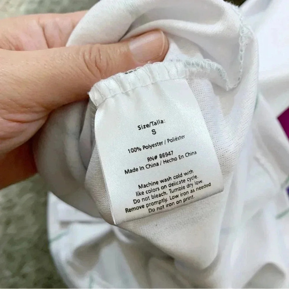 Lisa Simpson Baseball Jersey - Picture 9 of 11